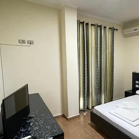 Silvio Otel Fier